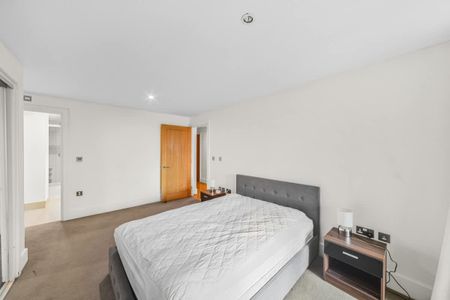 St. George Wharf, London SW8 - Photo 4