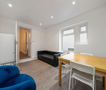 4 bedroom terraced house to rent - Photo 1