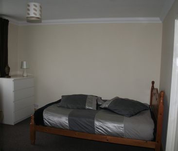 8 Lesley Court - Photo 1