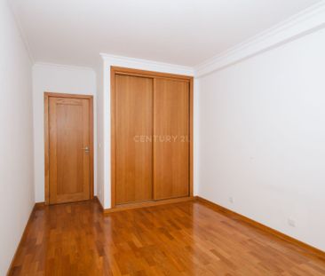 Apartamento Moderno de tipologia T2, com Varanda, para Arrendar na ... - Photo 1