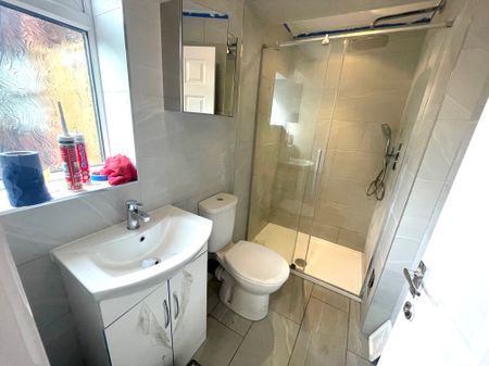 3 bedroom house to rent Borrowfield Road, Spondon, DE21 - Photo 5