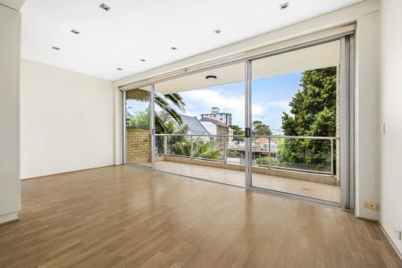 Relaxed Coastal Living On The Edge Of Bronte Village - Photo 5