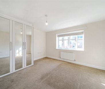 3 bedroom detached house to rent - Photo 4