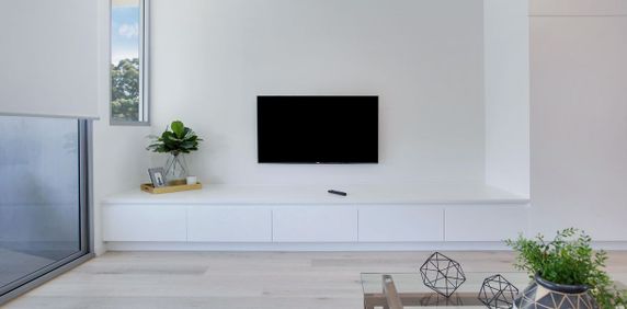 Modern 2 Bedroom + Study - Photo 2