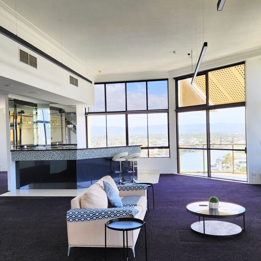 Luxury Penthouse and Priceless Views Short term available - Photo 1