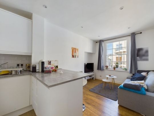 Pembury House, Lansdown Crescent, Cheltenham, GL50 - Photo 1