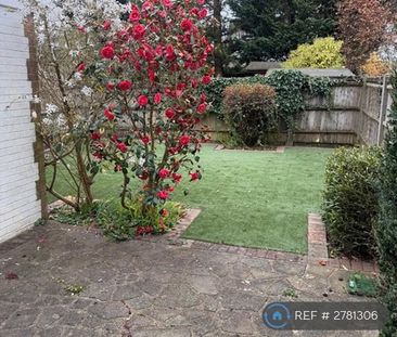 4 bedroom semi-detached house to rent - Photo 5