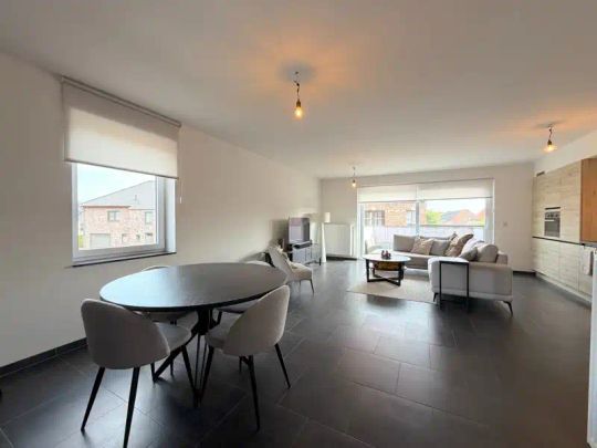 Appartement te huur - foto 1