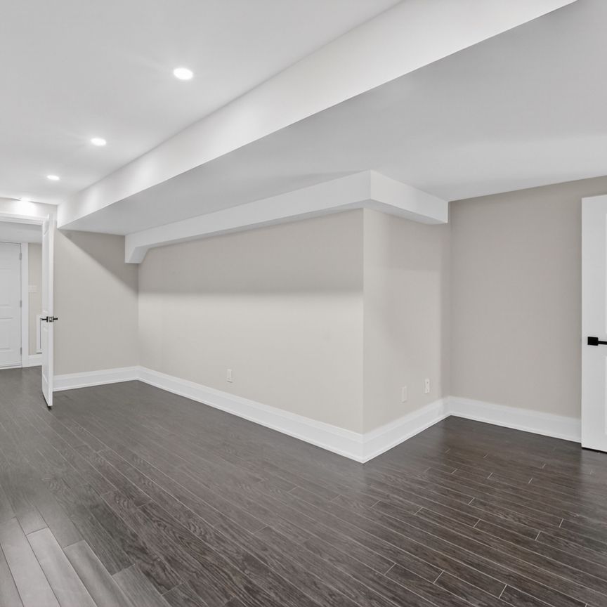 For Lease - 38 York Road, Toronto, Ontario - Photo 1