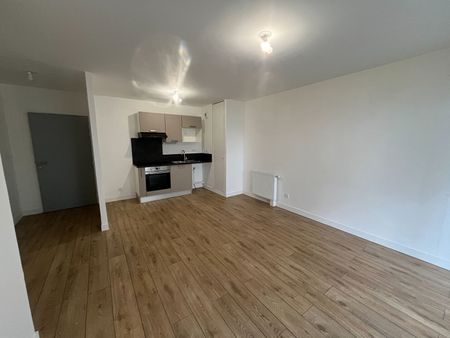 Location appartement 3 pièces, 57.40m², Saint-Nazaire - Photo 2