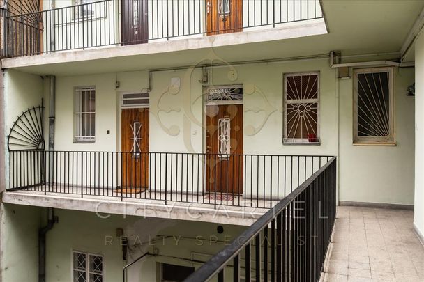 Kiadó újszerű állapotú lakás - Budapest V. kerület - Photo 1