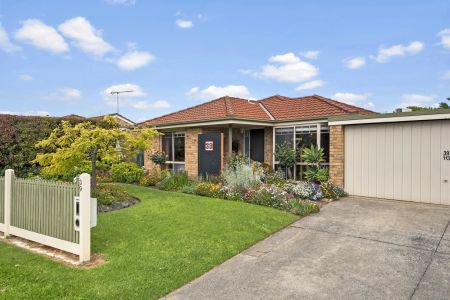 Unit 39/113 Country Club Drive, Safety Beach. - Photo 2