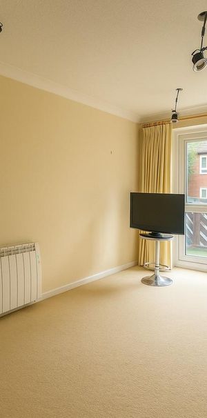 1 bedroom flat to rent - Photo 1