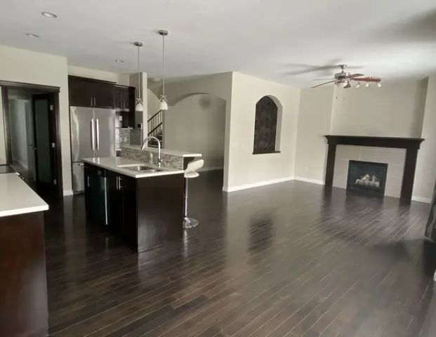 House for rent nw | 194 Sherwood Mount Northwest, Calgary - Photo 1