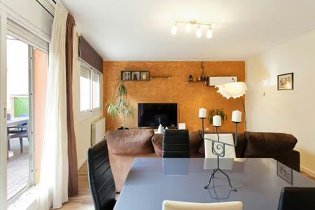 Carrer de Josep Sangenís, Barcelona, Catalonia 08035 - Photo 4