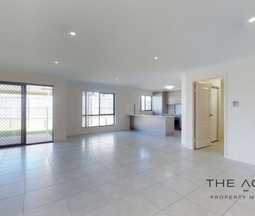 Spacious Family Living in a Quiet Gracemere Location! - Photo 5