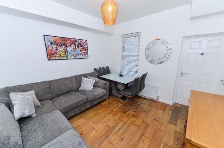 202 Ravenhill Road, Belfast, BT6 8EF - Photo 2