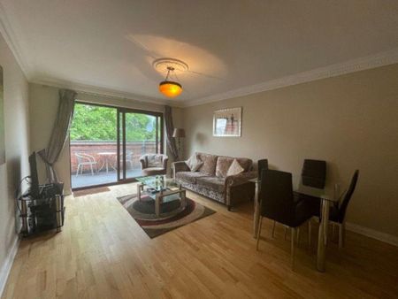 2 bedroom flat to rent - Photo 2