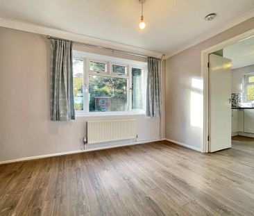 3 bedroom semi-detached house to rent - Photo 6