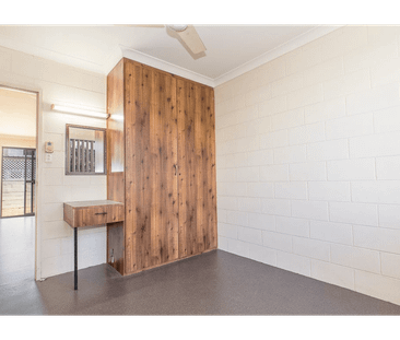 Bright & Breezy Living in Leafy Rosslea - Photo 2