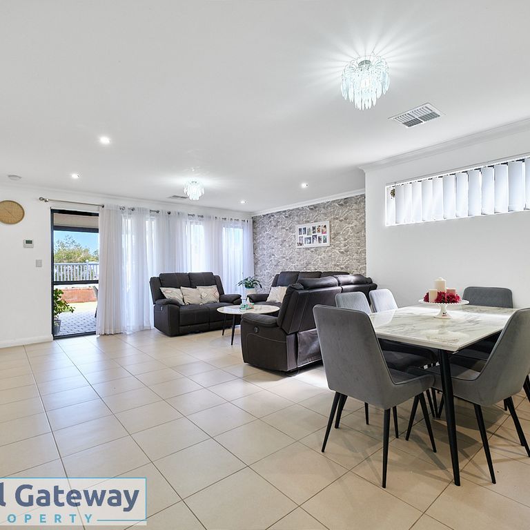 16 Tiliqua Crescent, WANDI WA 6167 - Photo 1