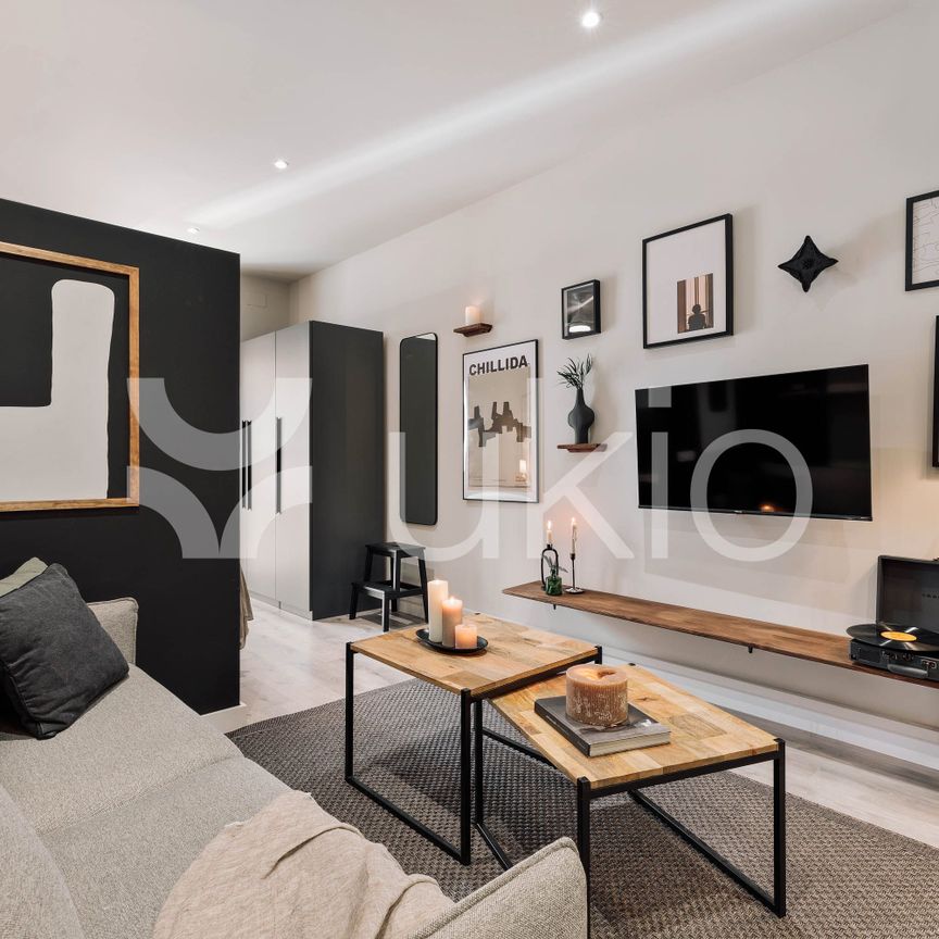 Estudio de alquiler en Carrer del Comte Borrell, La Nova Esquerra de l'Eixample - Photo 1