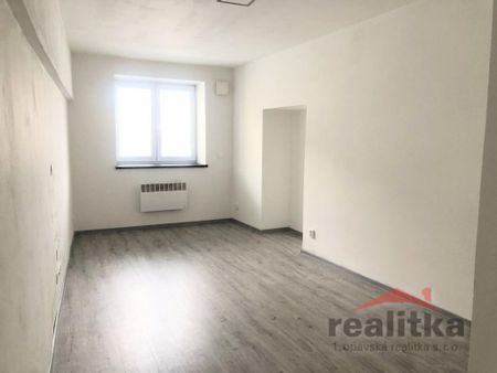 Pronájem bytu 1+kk 30 m2 - Fotografie 2