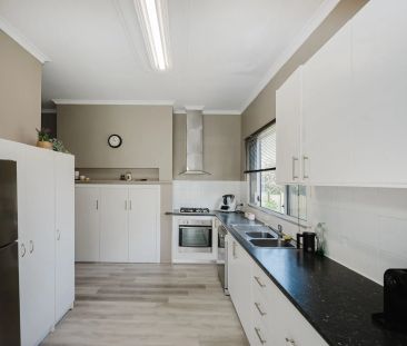 Stunning location close to the beach. - Photo 5