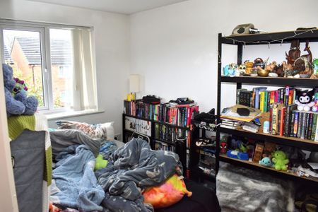 2 bedroom semi-detached house to rent - Photo 3