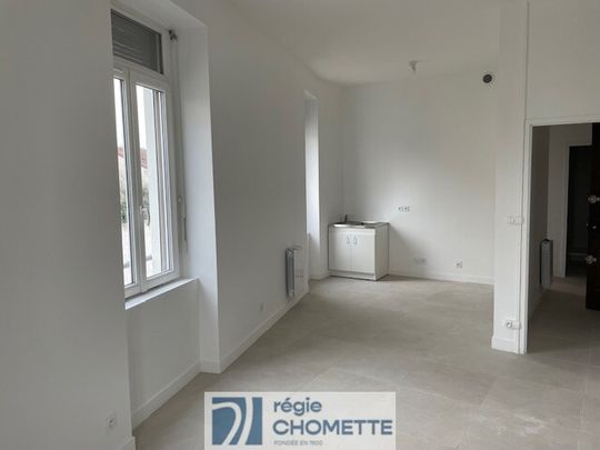 258 RTE DE GENAS 69500 BRON, - Photo 1
