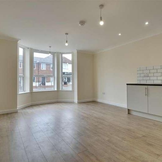 Brockhurst Road, Gosport - Photo 1