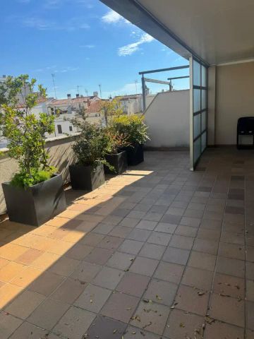 Dúplex de alquiler en Centre - Photo 5