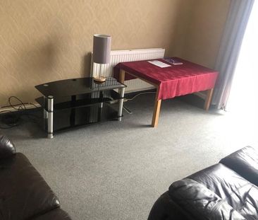 4 Bed Terraced House, Eden Grove, BS7 - Photo 4