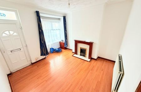 62 Buffery Road, Dudley, DY2 1UD - Photo 2