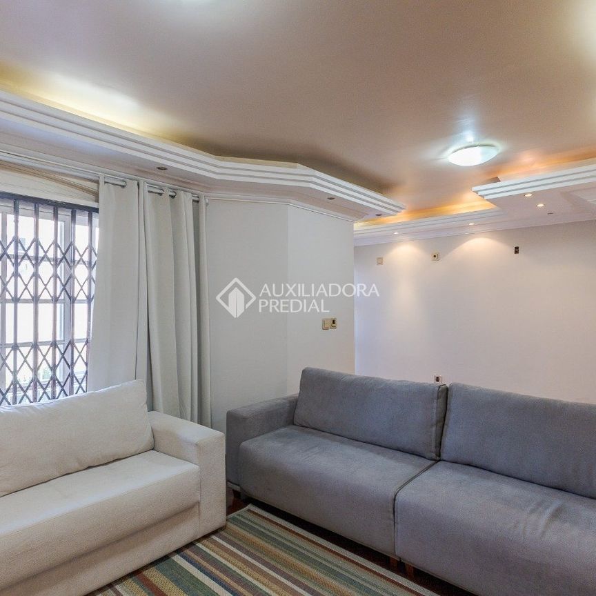 Casa com 4 quartos e 180m² para alugar em Fátima, Canoas. - Photo 1