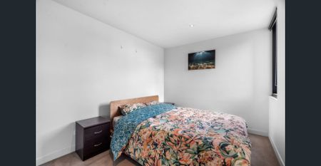 Executive Lifestyle Awaits: Furnished Boutique Apartment - Photo 5