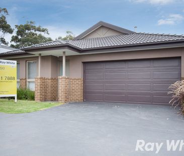 2/22 Arthur Phillip Drive, Pakenham VIC 3810 - House For Rent | Domain - Photo 3