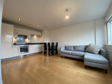 2 bedroom apartment to rent - Photo 5