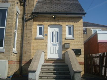 7 Bedroom Student House in Fallowfield - Photo 3