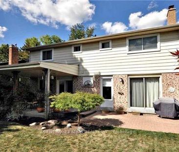 For Lease - 210 Centre Street, Richmond Hill, Ontario - Photo 2