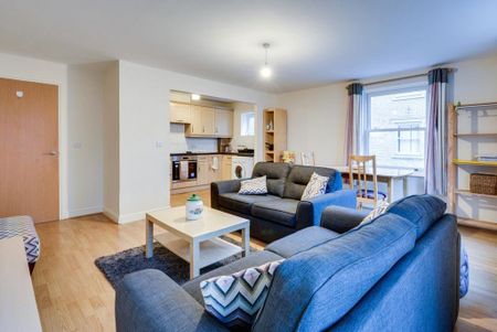 2 bedroom flat to rent - Photo 3