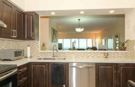 For Lease - 18 Lee Centre Drive Unit# PH305- RoomB, Toronto, Ontario - Photo 3