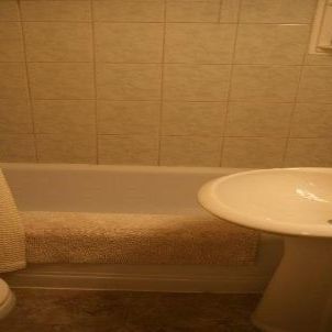 For Lease - 192 Kenilworth Avenue Unit# 3, Toronto, Ontario - Photo 1