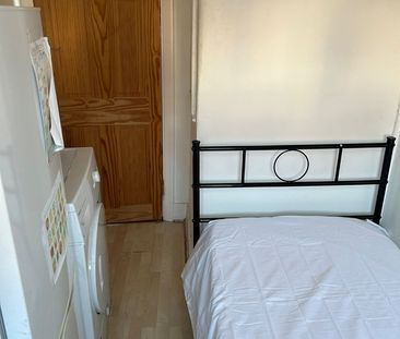 Room in a Shared House, Craignair Road, SW2 - Photo 1