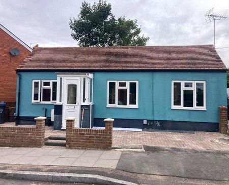 2 bedroom bungalow to rent - Photo 3