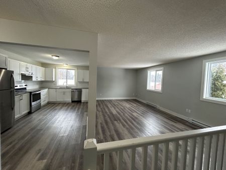 For Lease - 83 Marlborough Avenue Unit# 2, London South, Ontario - Photo 2
