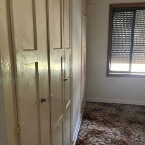 Available 6 Months - Great Location - Photo 2