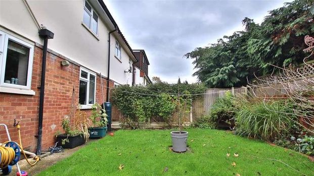 Station Lane, Tewkesbury, GL20 - Photo 1