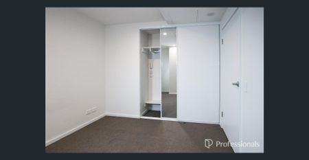 Stunning apartment at Waymouth - Photo 2