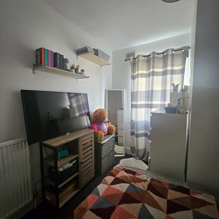 Room in a Shared House, Neasden Lane, NW10 - Photo 1